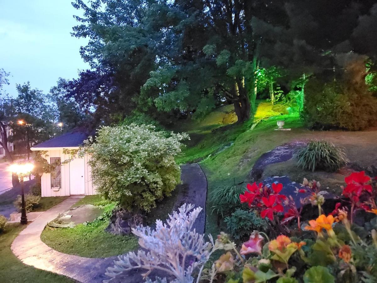 Gite Au P'Tit Manoir B&B Chicoutimi Екстериор снимка